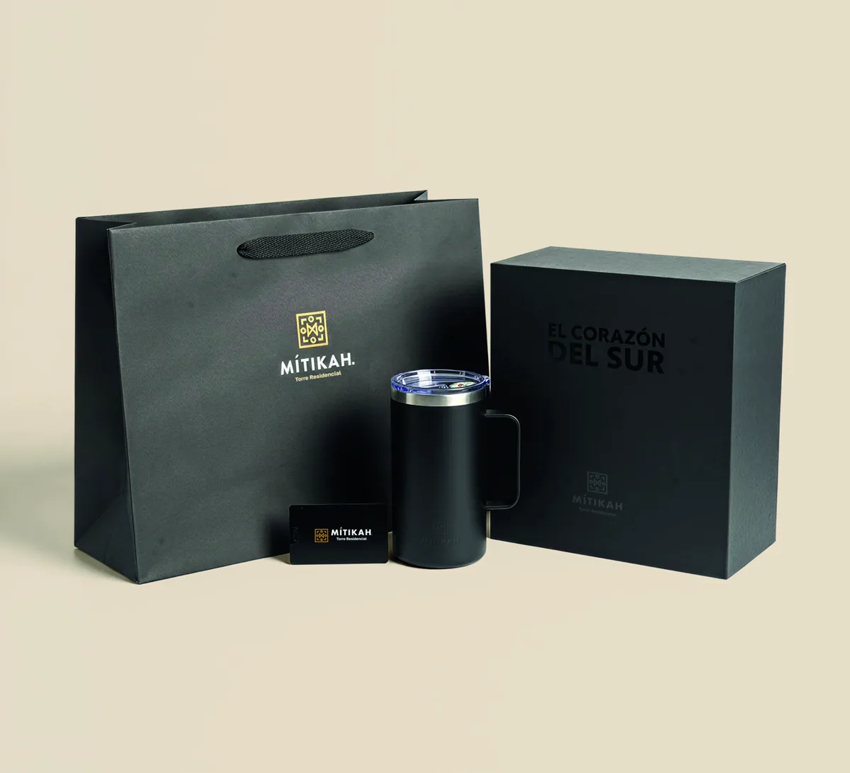 Bolsa y caja rígida en negro para Mitikah